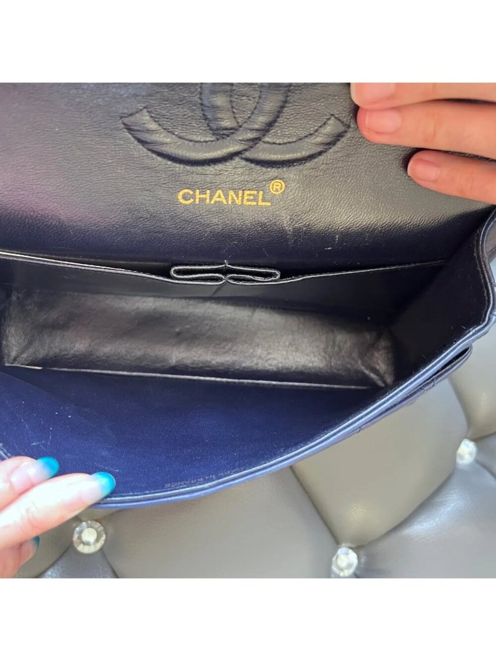 Chanel Navy Blue Quilted Timeless Classique Flap Bag Gold Hardware Vintage - Picture 15 of 15